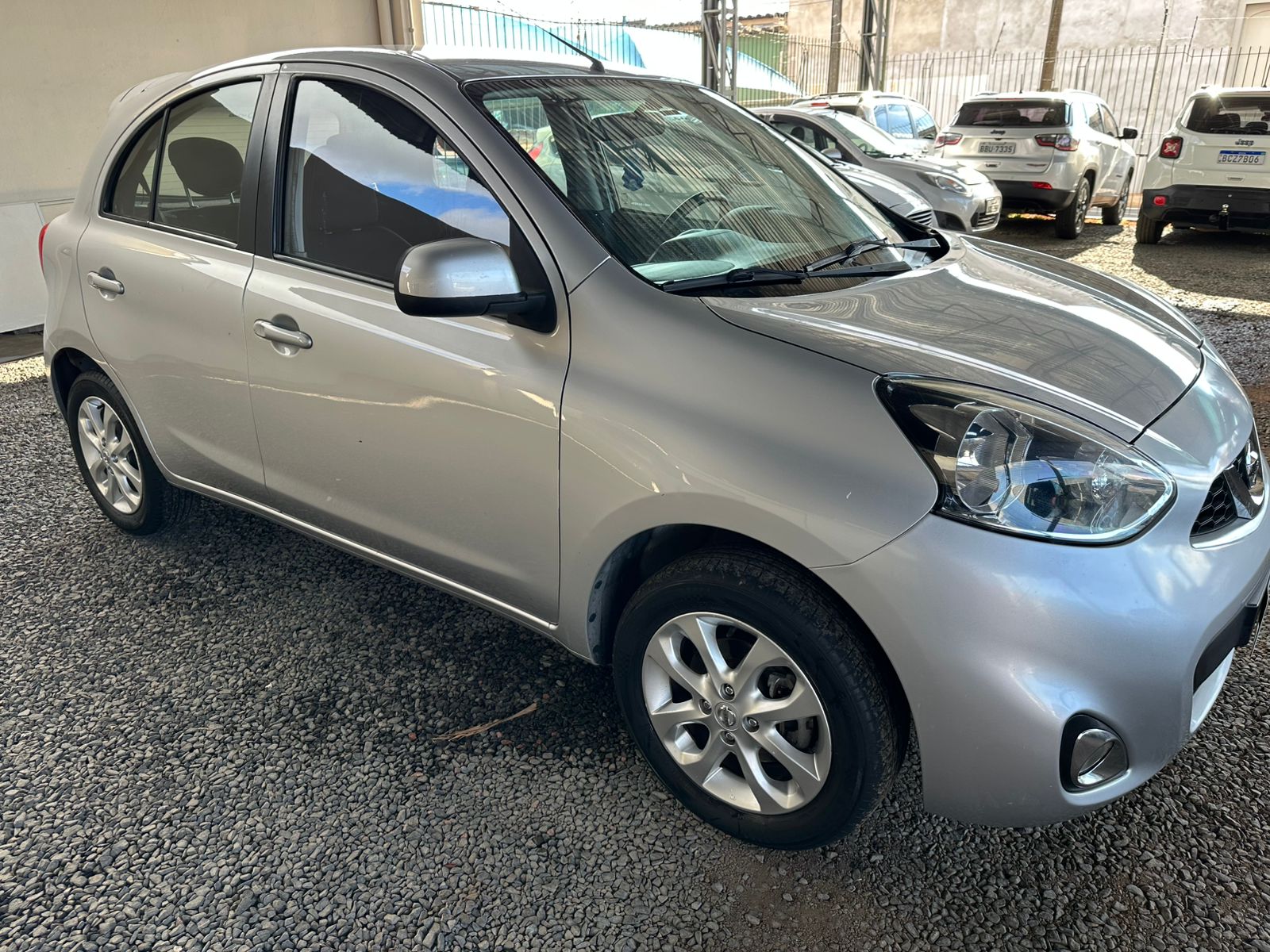 NISSAN MARCH 1.6 SV